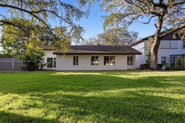 4 of 22 - 50 Forest Cir, Cooper City, FL