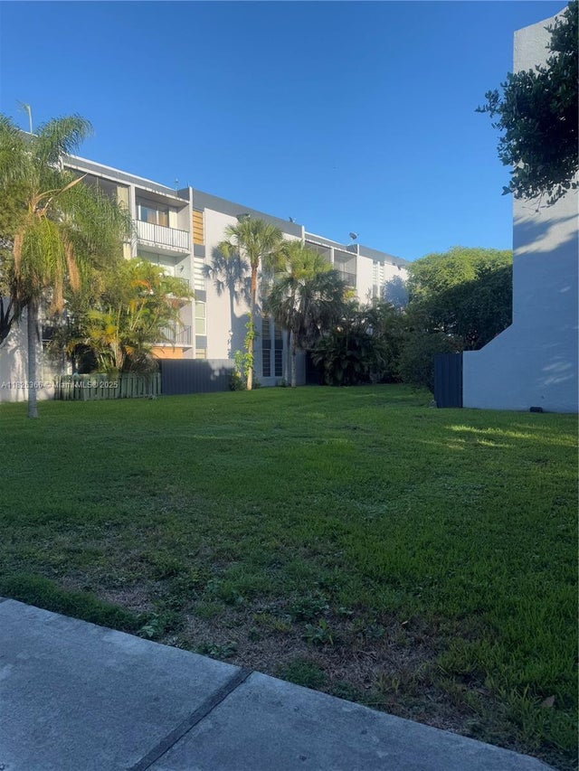 3 of 17 - 8821 W Flagler St 108, Miami, FL