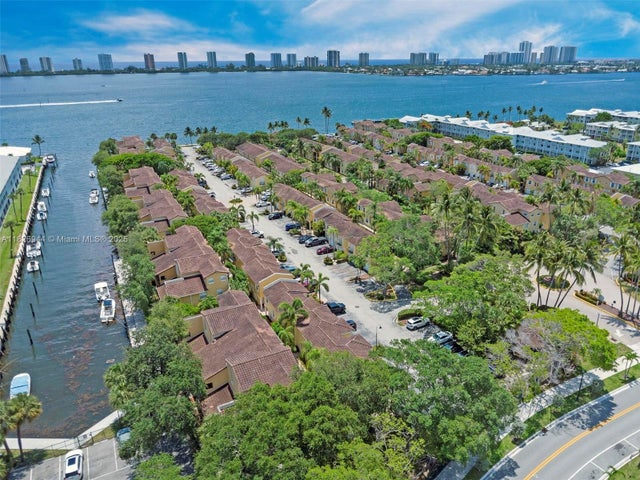 3 of 47 - 1105 Lake Shore Dr 202, Lake Park, FL