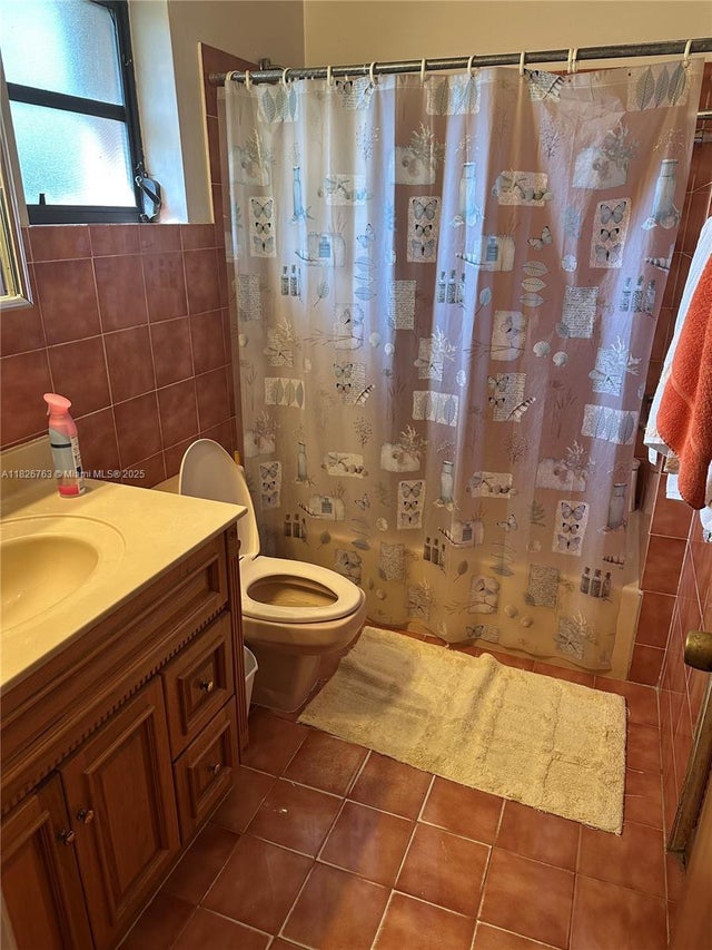 5 of 10 - 22300 Sw 132nd Ave, Miami, FL