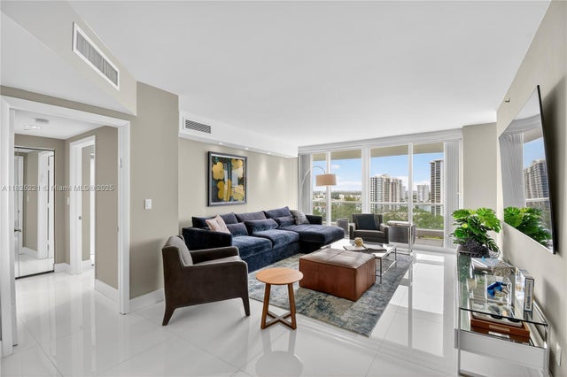 1 of 39 - 7000 Island Blvd 1408, Aventura, FL