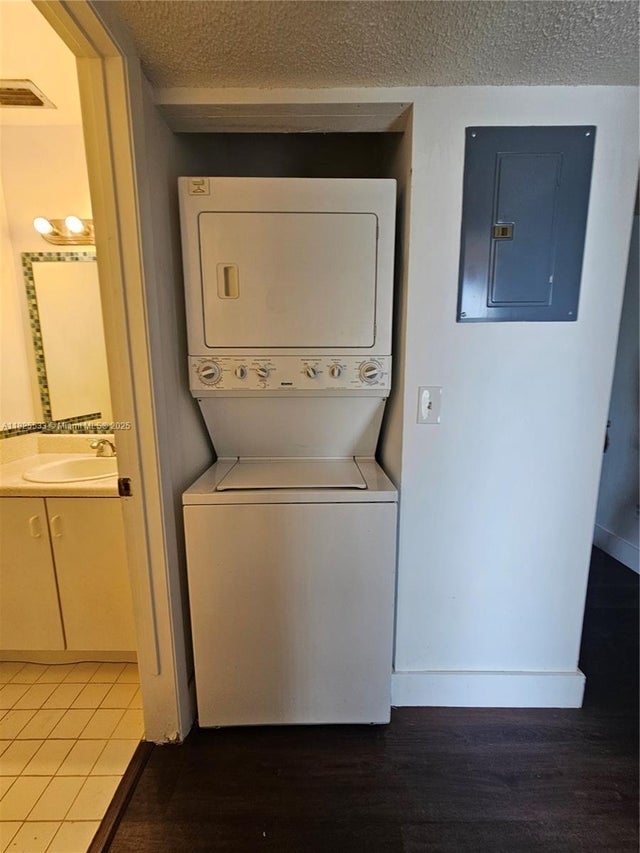 5 of 13 - 1002 Adams Ave 1002e, Homestead, FL