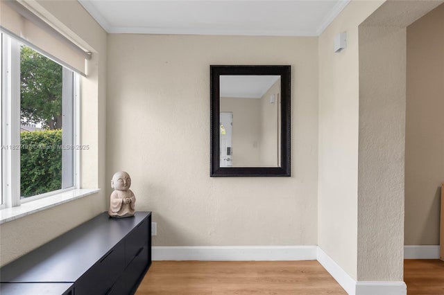 4 of 45 - 2747 Sw 19th Ter, Miami, FL