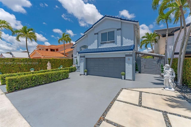 4 of 49 - 942 Nw 133rd Ct, Miami, FL
