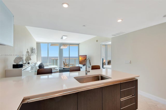 3 of 26 - 17001 Collins Ave 2006, Sunny Isles Beach, FL