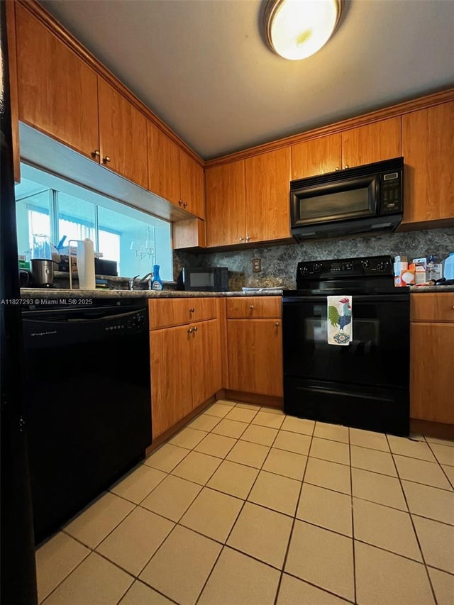 5 of 10 - 11790 Sw 18th St 321-3, Miami, FL