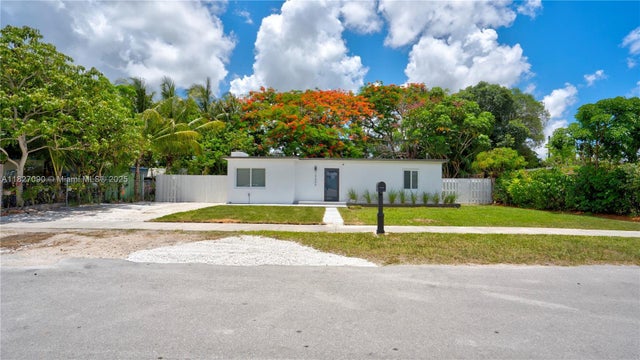 1 of 57 - 15459 Hayes Ln, Homestead, FL