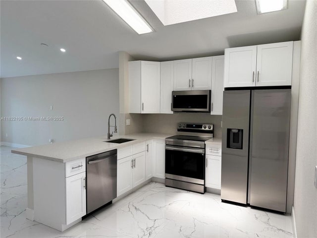 3 of 25 - 10000 Olive St, Miramar, FL