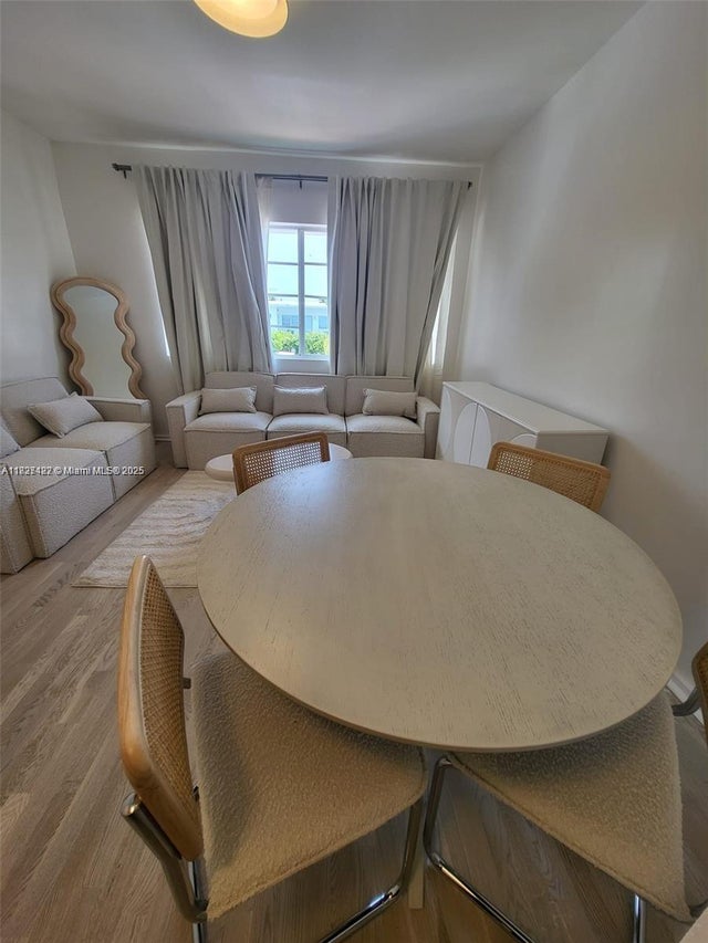 3 of 7 - 810 7th St 206, Miami Beach, FL