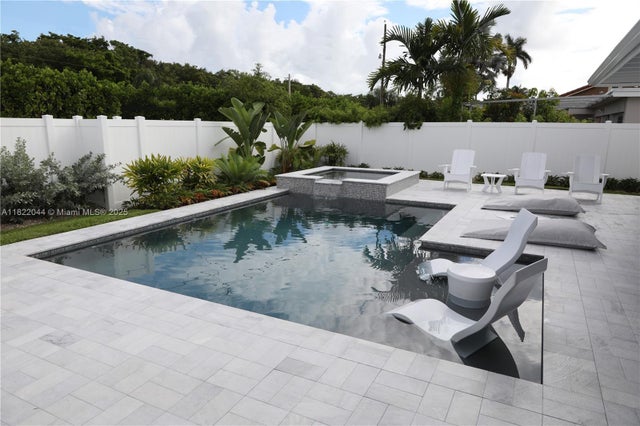1 of 57 - 1321 Garfield St, Hollywood, FL