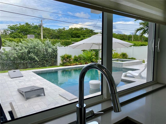 4 of 57 - 1321 Garfield St, Hollywood, FL