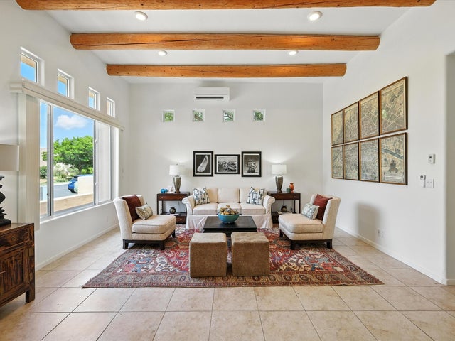 16 Coyote Pass Road, Santa Fe