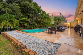 Photo of Listing #A11827258