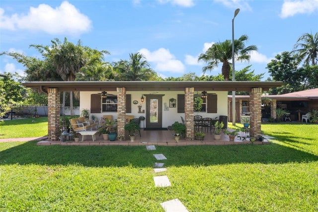 4 of 30 - 310 Nw 130th Ave, Miami, FL