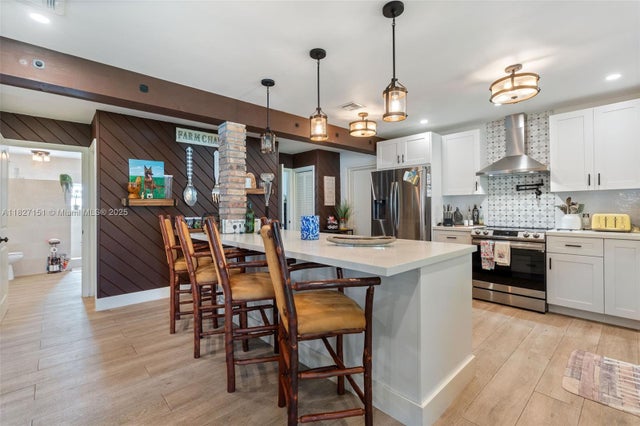 5 of 30 - 310 Nw 130th Ave, Miami, FL