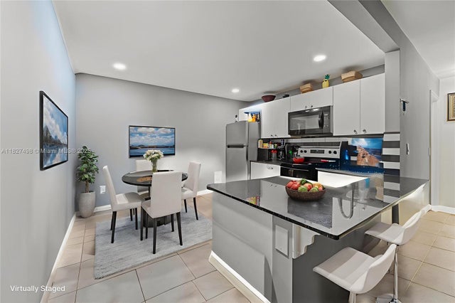 3 of 7 - 1829 N A St 24, Palm Beach, FL