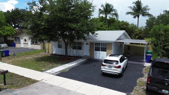 1 of 32 - 1657 Sw 44th Ave, Fort Lauderdale, FL