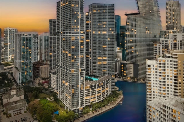 3 of 37 - 485 Brickell Ave 2009, Miami, FL