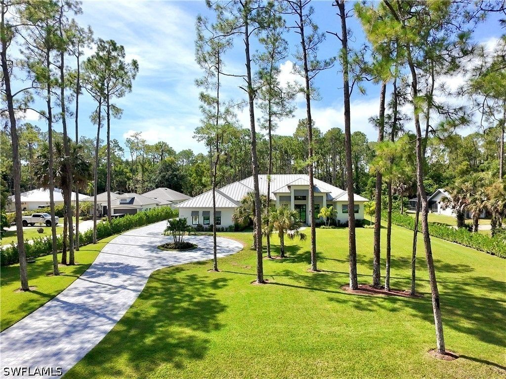 5174 Sycamore Dr, Naples
