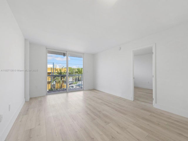 4 of 31 - 401 Ocean Dr 403, Miami Beach, FL