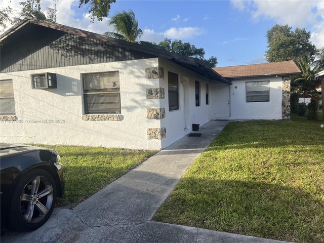 1 of 14 - 4809 Sw 25th St, West Park, FL