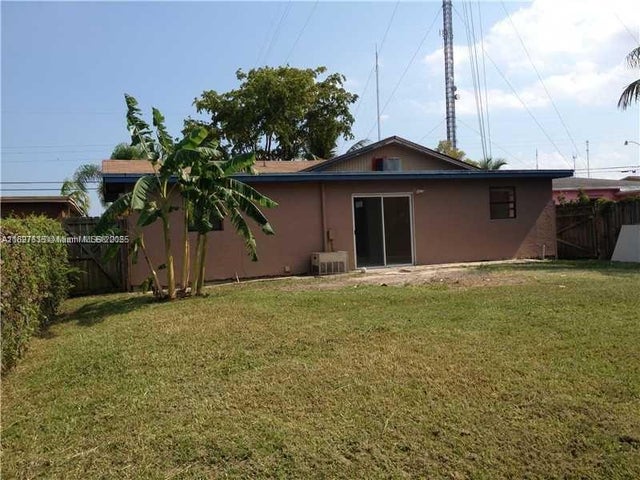 4 of 14 - 4809 Sw 25th St, West Park, FL