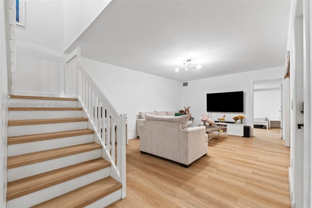 5 of 37 - 806 Sw 119th Way, Davie, FL