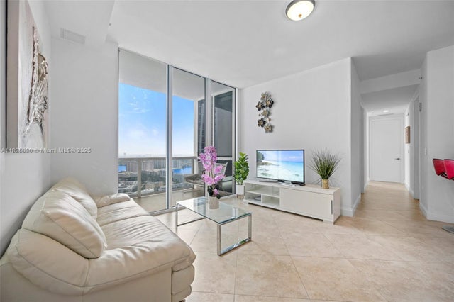 2 of 15 - 18201 Collins Ave 4705, Sunny Isles Beach, FL
