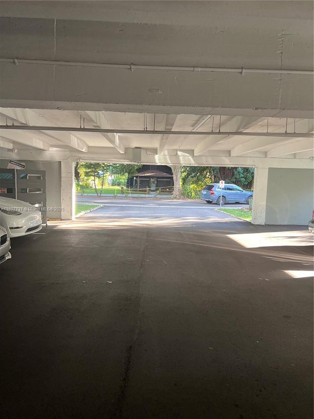 4 of 14 - 645 Ne 121st St 404, North Miami, FL