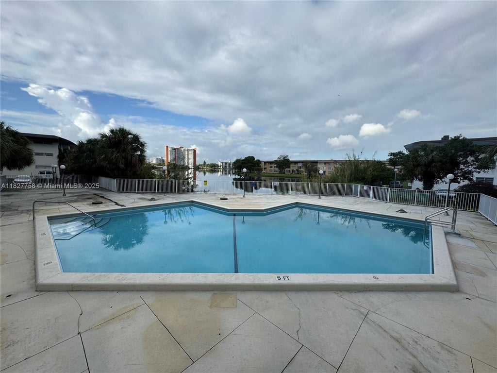 1398 Ne 191st St C305, Miami