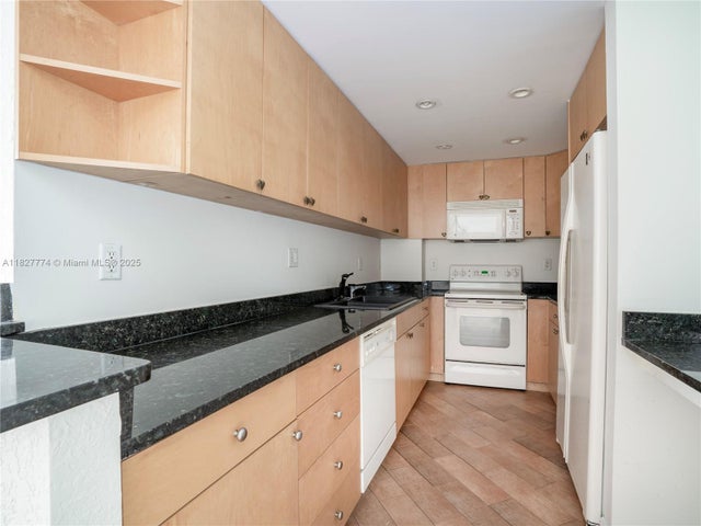 4 of 13 - 10350 W Bay Harbor Dr 6l, Bay Harbor Islands, FL