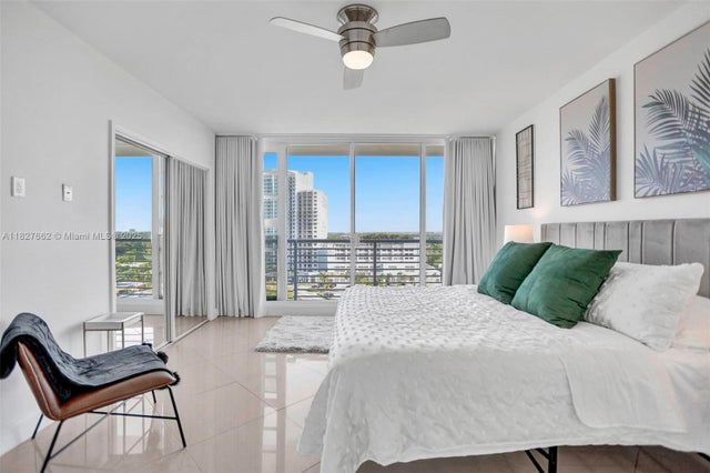 5 of 31 - 1720 Harrison St 14e, Hollywood, FL