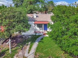 Photo of Listing #A11827795