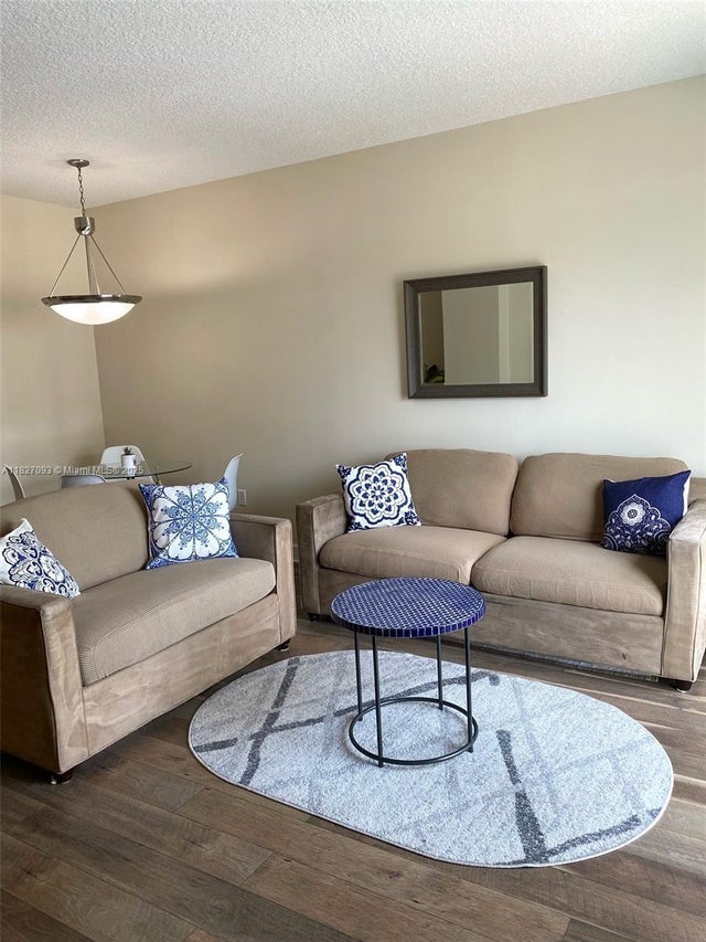 4 of 19 - 50 Menores Ave 711, Coral Gables, FL