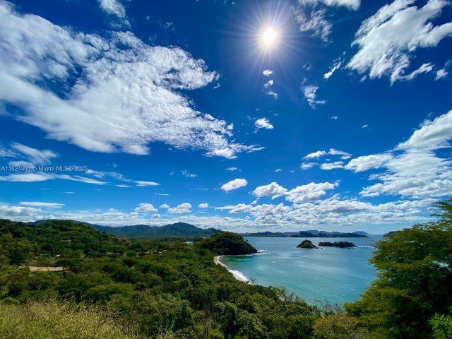 5 of 85 - 27 De Abril Playa Junquillal, Guanacaste, FL
