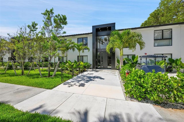 4 of 28 - 200 Sunrise Dr 200c, Key Biscayne, FL
