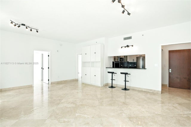 1 of 22 - 31 Se 5th St 4021, Miami, FL