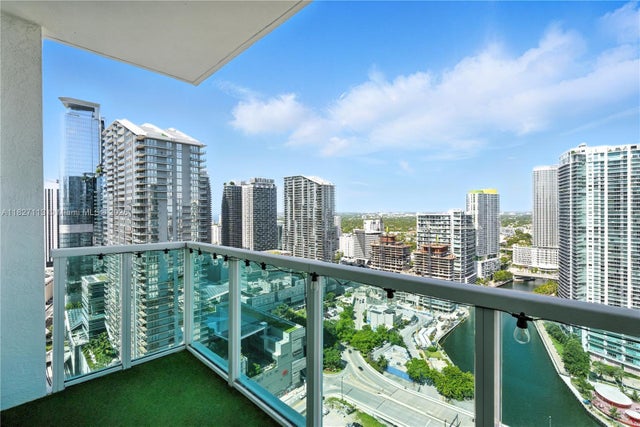 2 of 22 - 31 Se 5th St 4021, Miami, FL