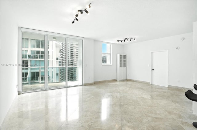 3 of 22 - 31 Se 5th St 4021, Miami, FL