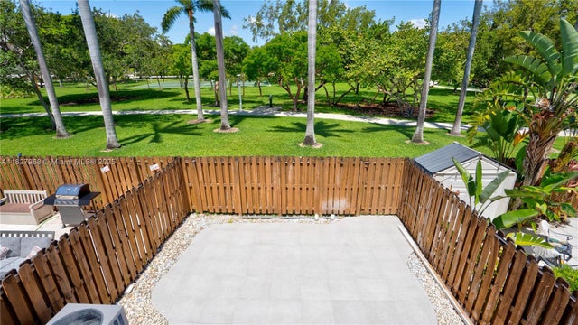 1 of 40 - 933 Ne 24th Ave 169, Hallandale Beach, FL