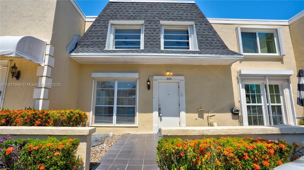 933 Ne 24th Ave 169, Hallandale Beach