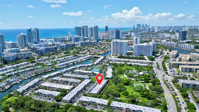 5 of 40 - 933 Ne 24th Ave 169, Hallandale Beach, FL