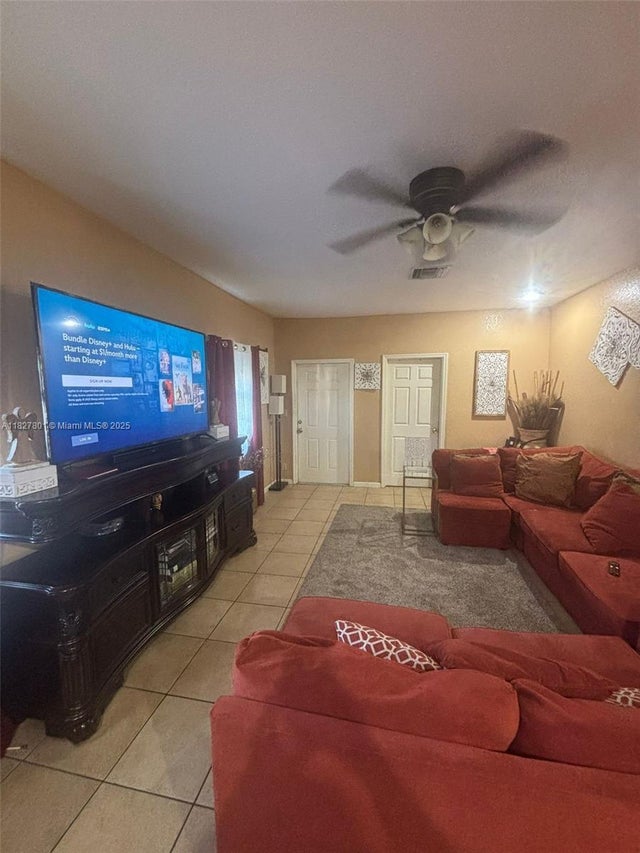 3 of 32 - 330 N Deerfield Ave, Deerfield Beach, FL