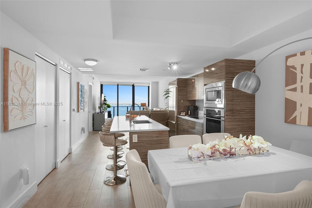 460 Ne 28th Street 2407, Miami