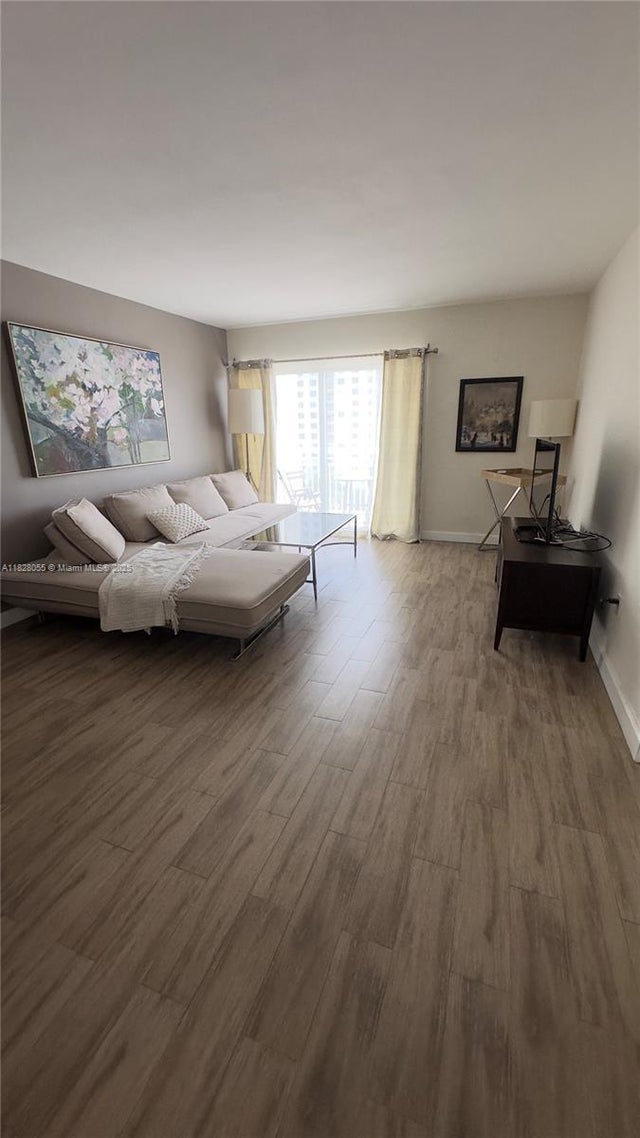 5 of 27 - 400 Kings Point Dr 820, Sunny Isles Beach, FL