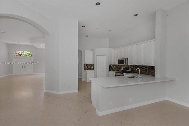 3 of 39 - 3843 Oak Ridge Cir, Weston, FL