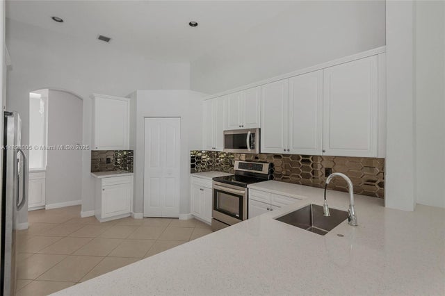 5 of 39 - 3843 Oak Ridge Cir, Weston, FL