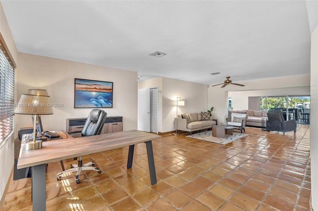 5 of 27 - 2108 Ne 24th St, Wilton Manors, FL