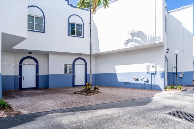 3 of 42 - 2927 Sw 18 Th Terrace, Fort Lauderdale, FL