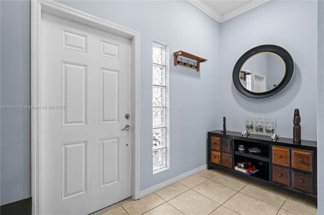 4 of 42 - 2927 Sw 18 Th Terrace, Fort Lauderdale, FL